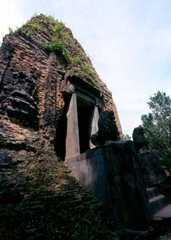 Prasat Tao Steps, Kampong Thom, Cambodia - Hanuman Tourism Voyages