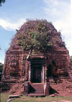 Sambor Prei Kuk Prasat Tao, Kampong Thom, Cambodia - Hanuman Tourism Voyages